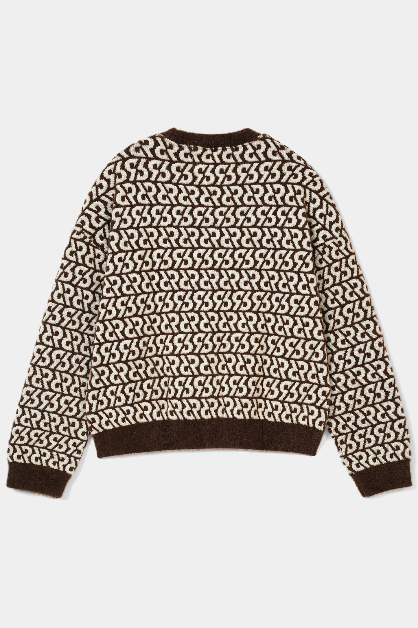 سترة بنمط متكرر مميز