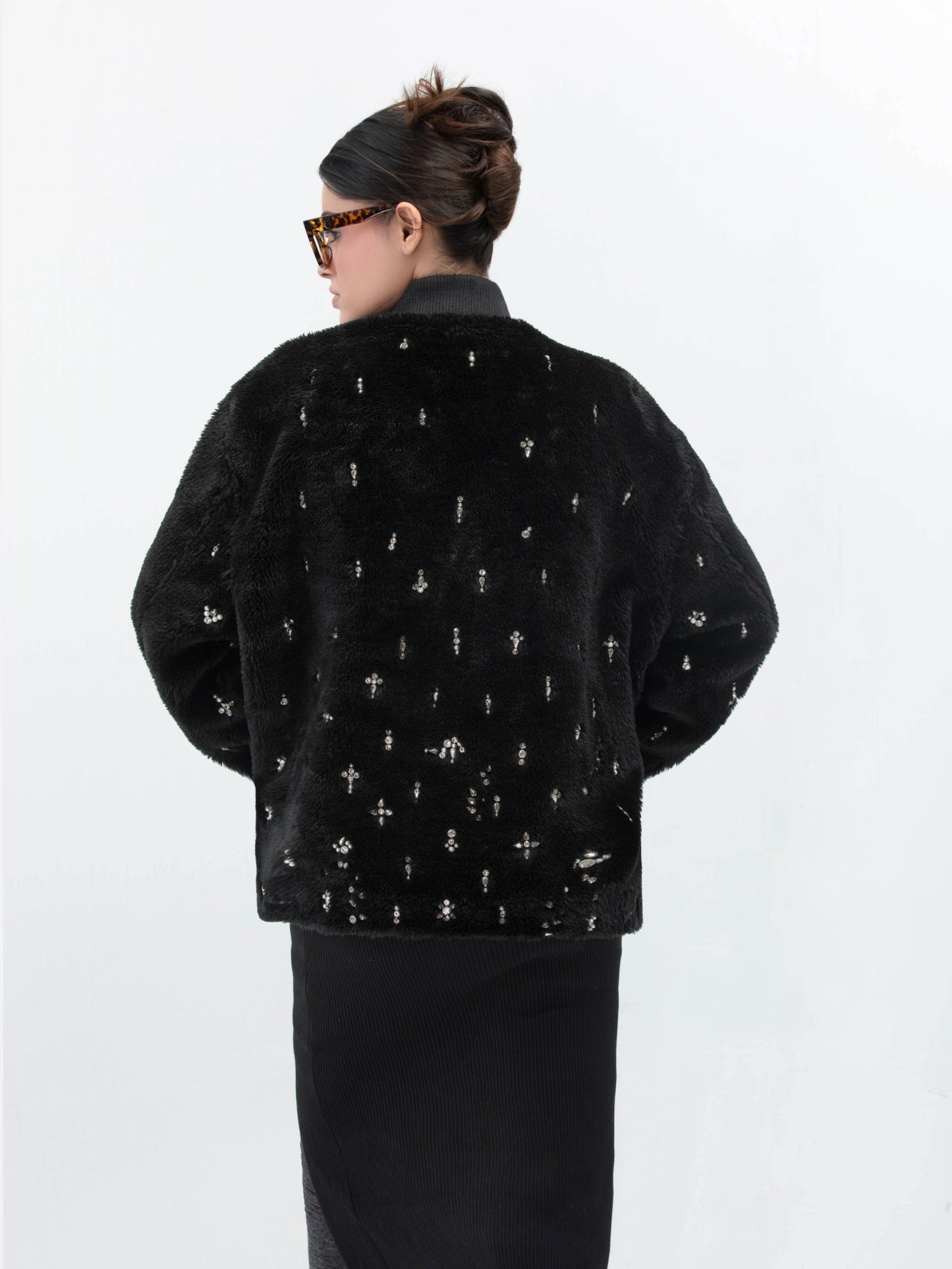 سترة مطرزة بضوء النجوم الأسود