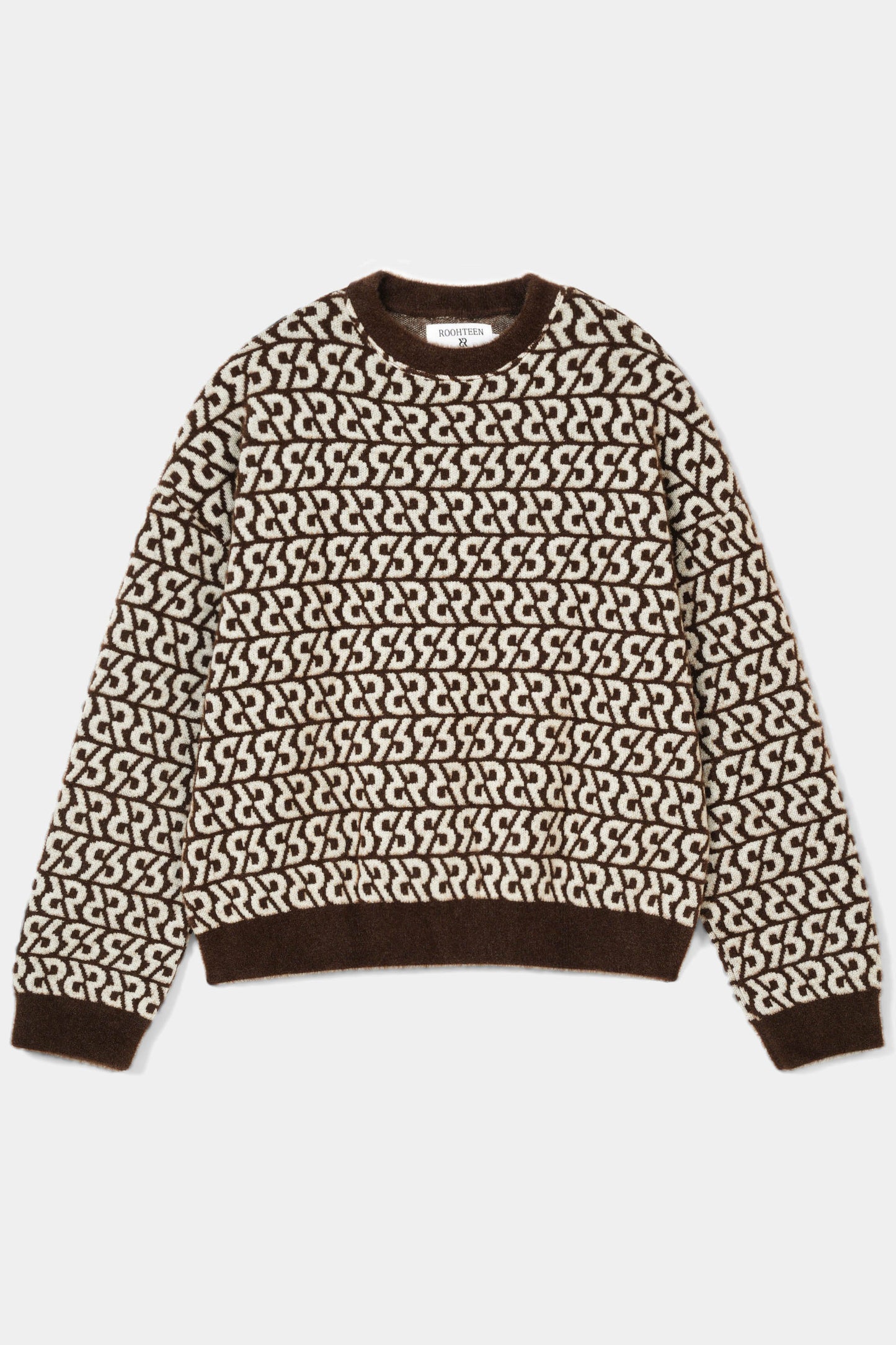 سترة بنمط متكرر مميز