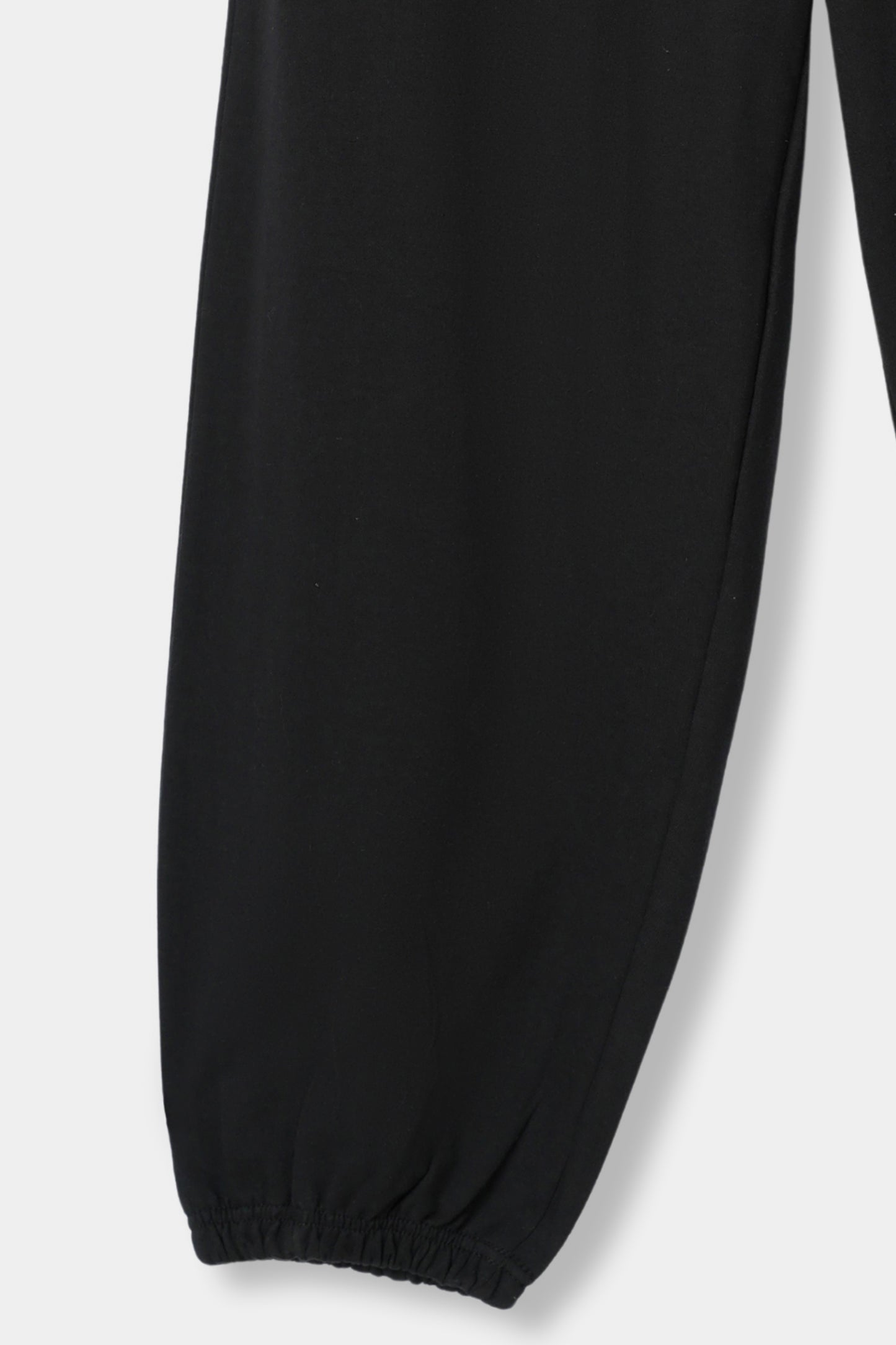 بنطال رياضي أسود مريح