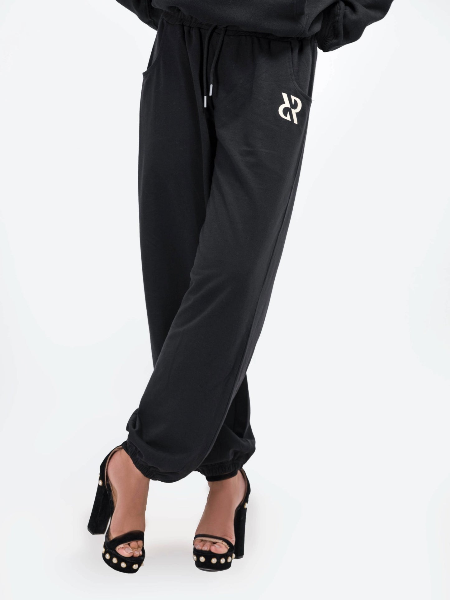 بنطال رياضي أسود مريح