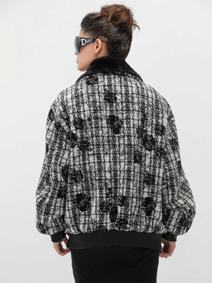 جاكيت جاكار فاخر من بتلات سوداء